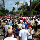 (2001-05) Kuba 06004 - Havanna - Der Demonstrationszug auf der Avenida de los Presidentes