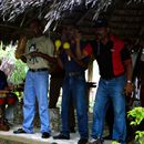(2001-05) Kuba 17018 - Baracoa - Spanferkel-Party - Musiker