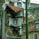 (2001-07) Lissabon 0117 - Einstuerzende Altbauten auch in Portugal