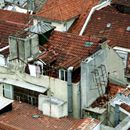 (2001-07) Lissabon 0134 - Blick vom Elevador ueber die Daecher