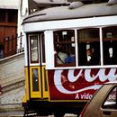 (2001-07) Lissabon 0206 - Eine 28er in der Altstadt
