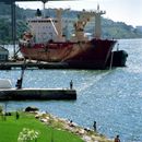 (2001-07) Lissabon 0621 - Frachtschiff in Arialva