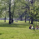(2005-05) London 1020 Kensington Gardens