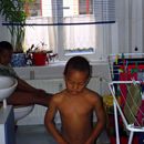 (2007-05) 8310 Familie im Badezimmer