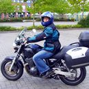 (2007-08) 1966 Hexe uebt Motorrad
