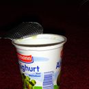 (2010-01) 0520 Joghurt macht schoenes Fell