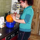 (2010-04) 6086 Hexe zaubert leckeren Kuchen