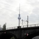 (2014-04) Berlin XF 123 Stammbahn und Fernsehturm
