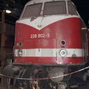 (2015-10) HK Halle 5431 Bahnmuseum - sechsachsige Diesellok BR 228 fuer Nebenbahnen