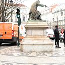 (2023-03) Lissabon 1371 - Am Chiado - Denkmal des Kardinals António Ribeiro 